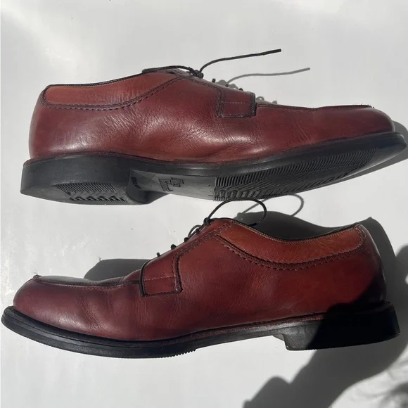 Allen Edmonds Stockbridge 3754 Split Toe Blucher Dress Shoes  display picture 1